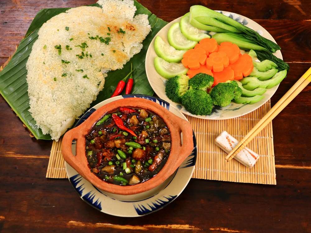 món cơm cháy kho quẹt hà nội đặc sản